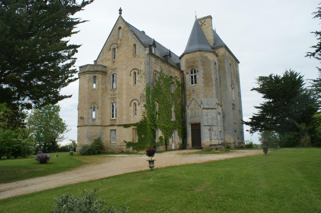 カディヤック Chateau Fauchey Bed & Breakfast エクステリア 写真
